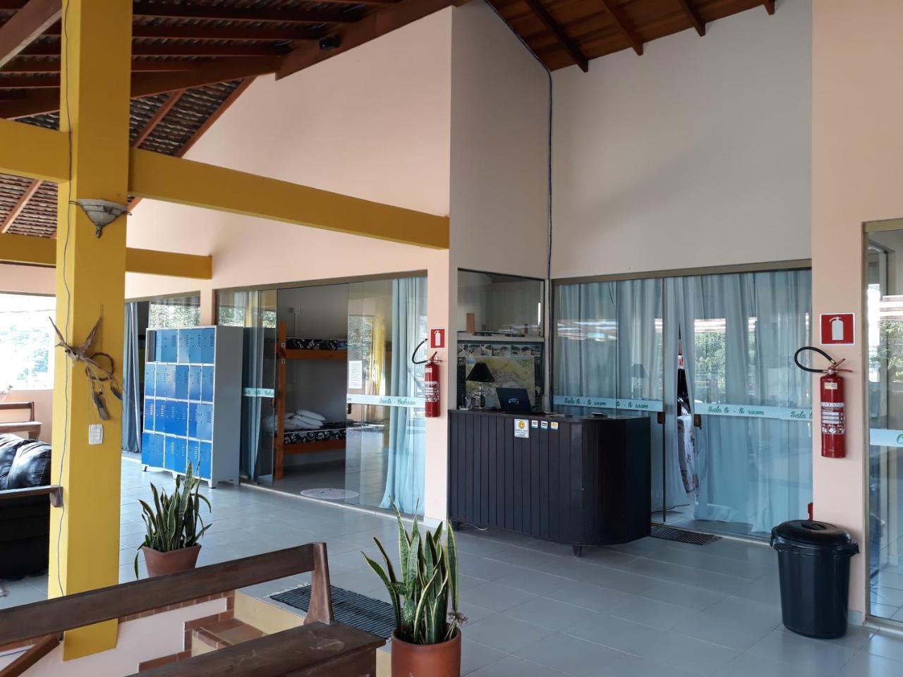 Ti Hospeda